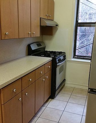 5th image of 4315 45th St APT 3H