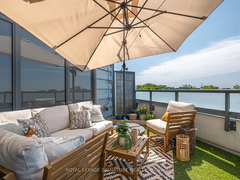 36 Howard Park Ave #610 — Photo 16