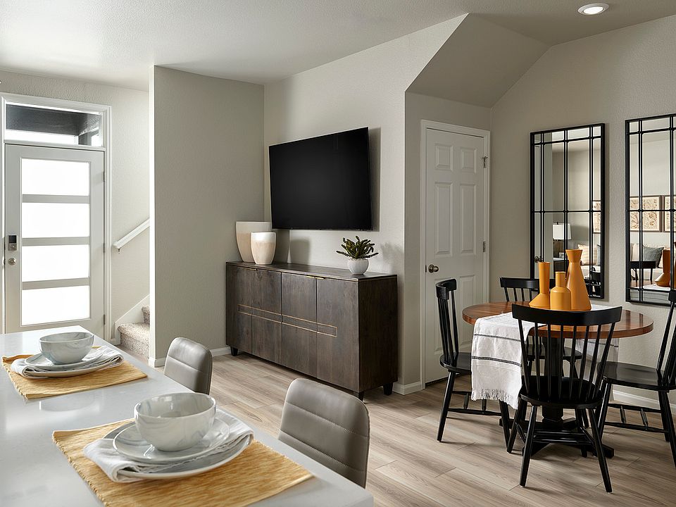 The Willow floorplan modeled at Horizon Uptown.