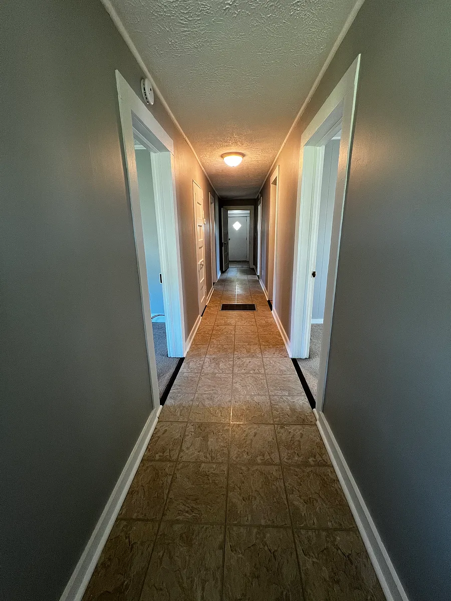 Building Photo - Beeswax Ln