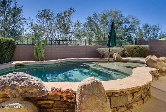 Heathed Spa-Dipping Pool