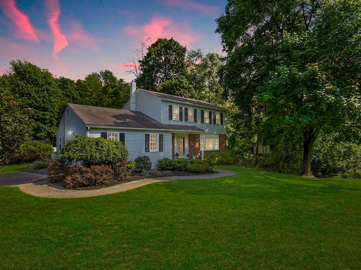 28 Old English Way, Wappingers Falls, NY 12590 Zillow