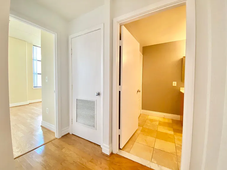 2020 12th St NW #611 — Photo 20