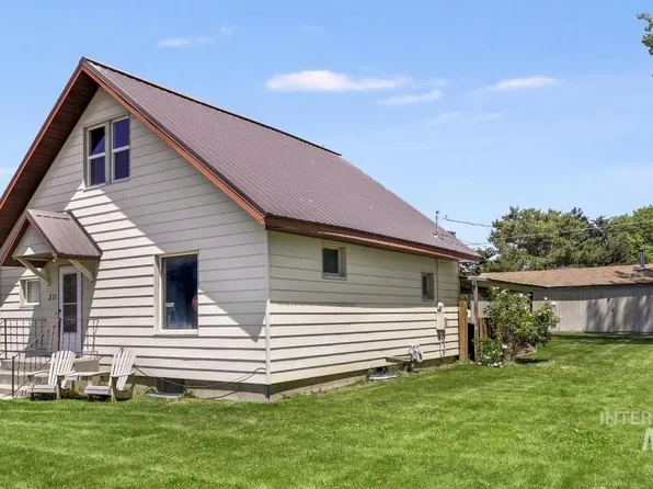 311 2nd St W, Hansen, ID 83334