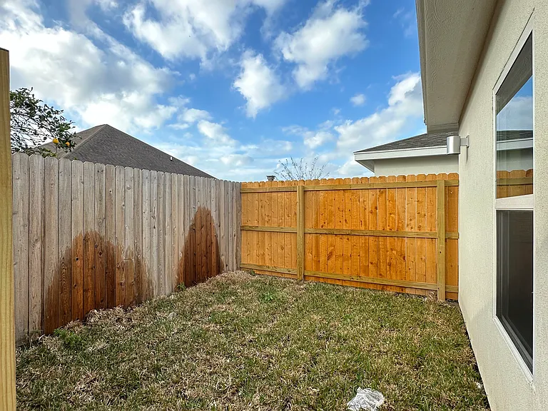 3121 W Driftwood St #1 — Photo 9