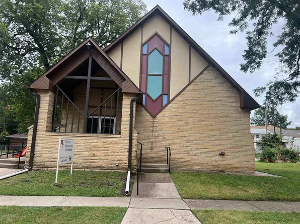 216 N A St, Arkansas City, KS 67005