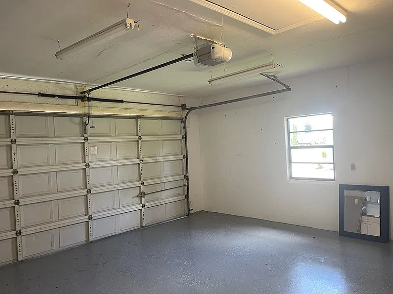 10295 Saint Patrick Ln — Photo 25