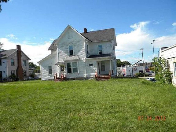 4th image of 208-210 W Illinois Ave