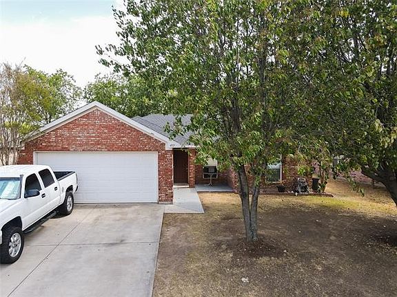 2nd image of 437 Cambridge Dr