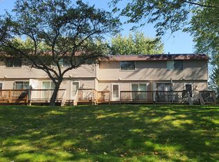 6266 Meadowlark Ln N, Maple Grove, MN 55369