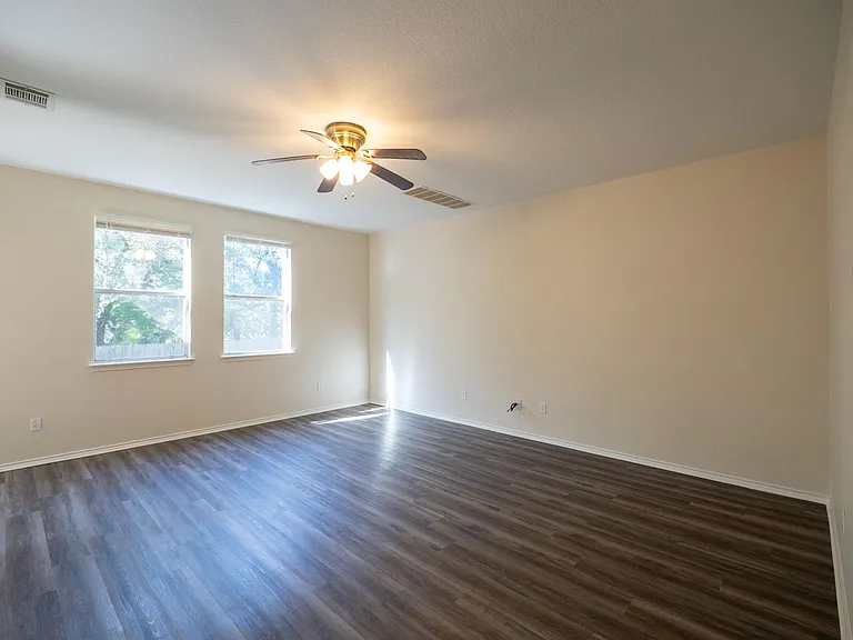 1710 Lomita Dr — Photo 16