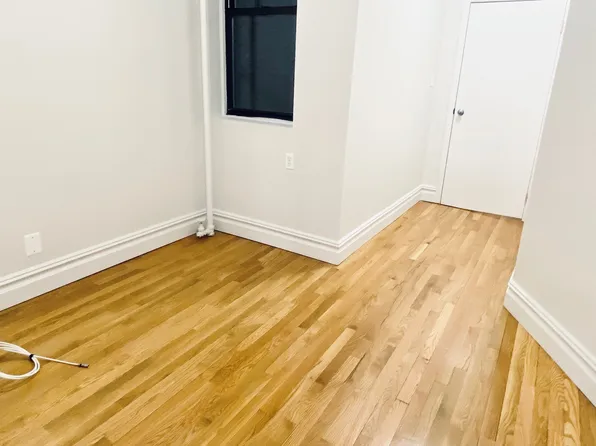 448 Amsterdam Avenue image 5 of 11