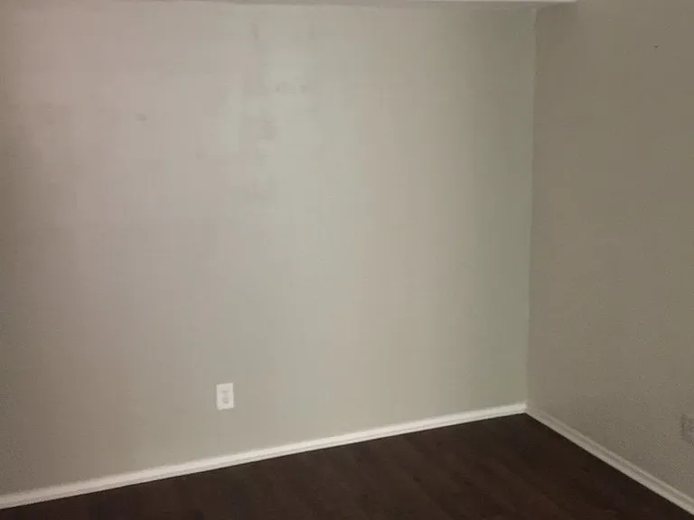 7056 N Holiday Dr — Photo 6