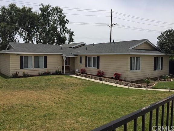 2nd image of 1120 E La Verne Ave