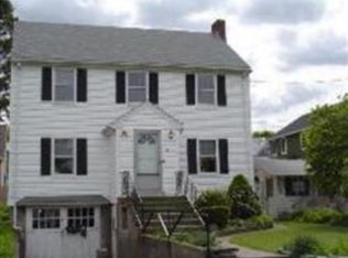 11 Riverside Ave, Milton, MA 02186