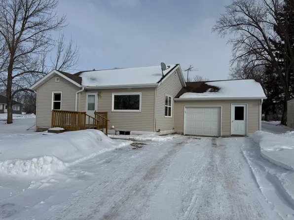 210 Elm St NE, Fertile, MN 56540