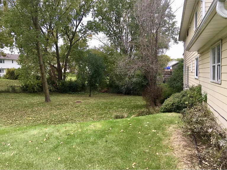 868 Wescott Sq — Photo 13