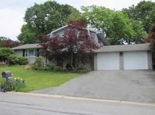 16 Redwood Dr, Northampton, PA 18067