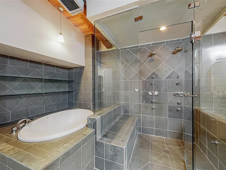 1720 Wynkoop St #411 — Photo 27