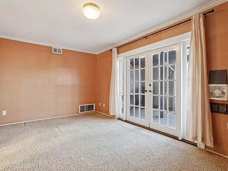 4182 Silliman Dr — Photo 14