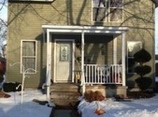 120 S Maple St, Momence, IL 60954