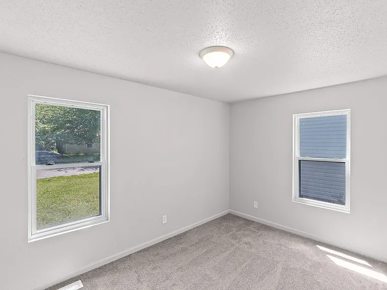 47 Saint Henry Dr — Photo 6