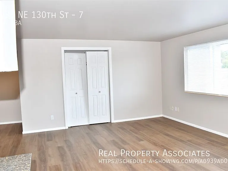 3035 NE 130th St #7 — Photo 5