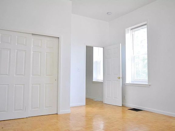 2nd image of 2743 Pestalozzi St #1E