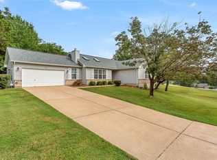 2701 Cattail Ln, Pacific, MO