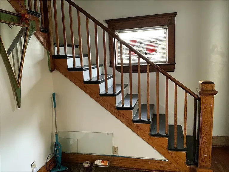 520 Sherman St — Photo 6