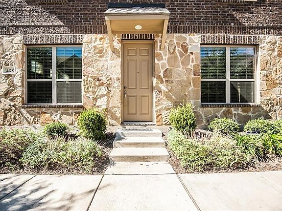 3rd image of 4428 Blackjack Oak Dr