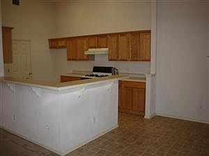 5th image of 715 Settlement St