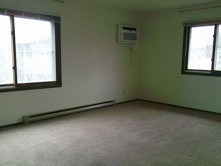 N18W5391 Pierce Ct — Photo 7