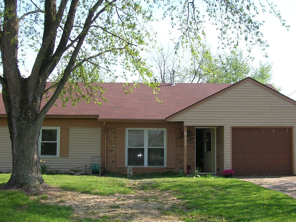 913 WOODBINE COURT
