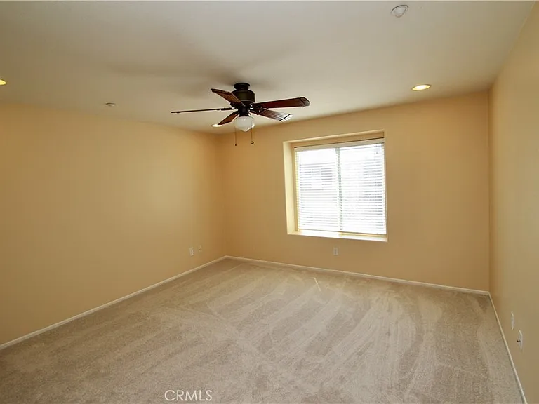 143 Topaz — Photo 8