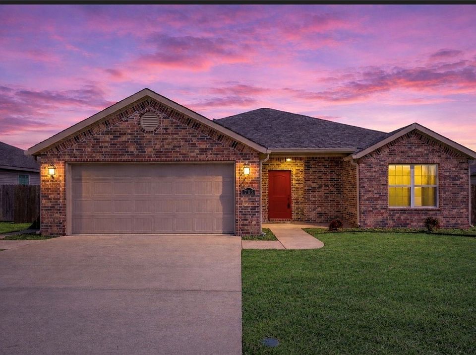 1st image of 703 Olivia Ln