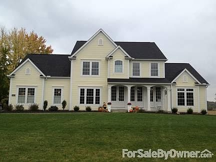 Stunning Colonial on quiet cul-de-sac