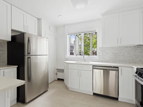 928 East 26th Street image 9 of 24