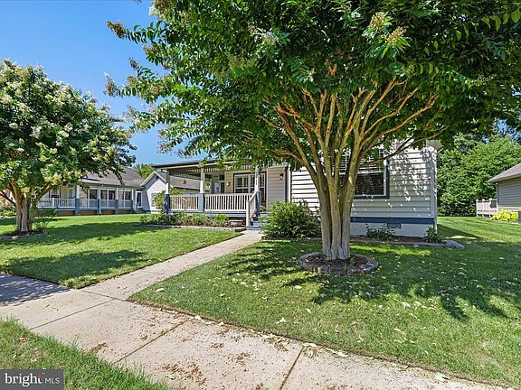 3rd image of 33700 Ashland Dr