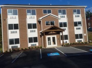 58 Hampshire Ln APT 27, Gibsonia, PA 15044
