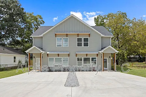 5 McDade St #A Photo 1