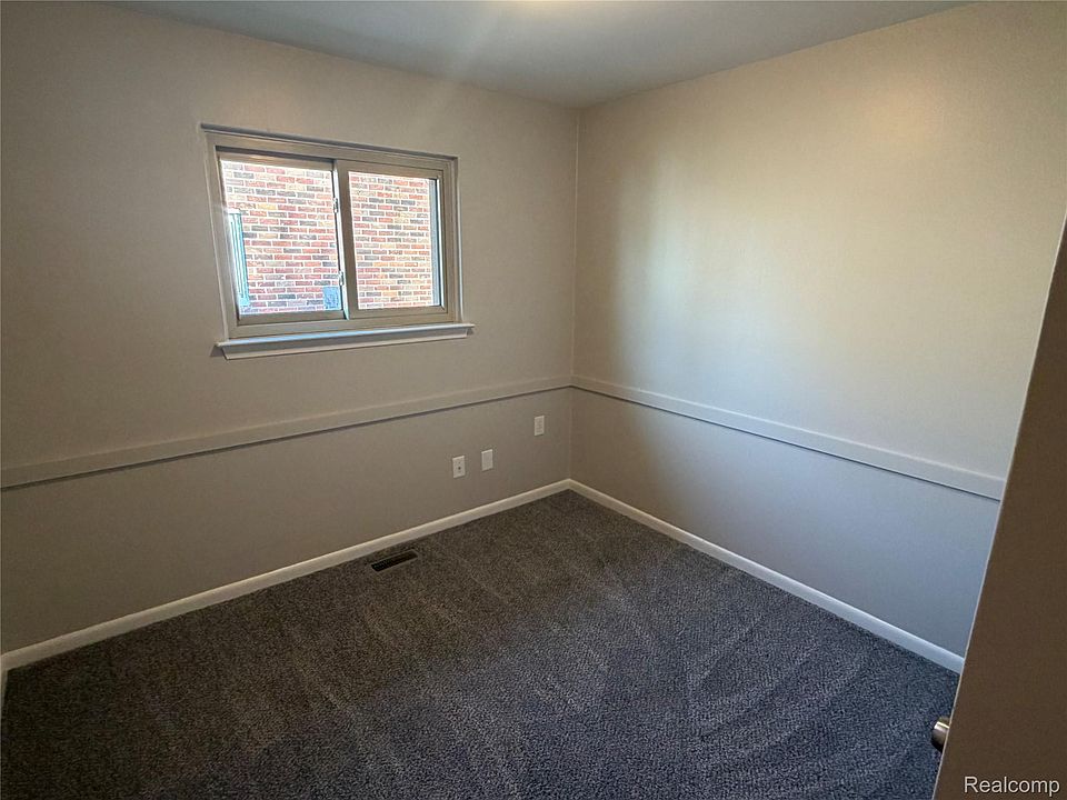 20700 Lockwood St, photo 17