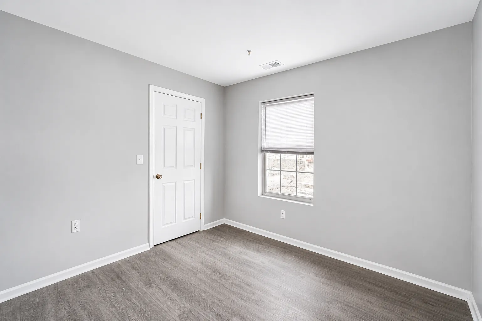 1 bed, $1,350 — Photo 2