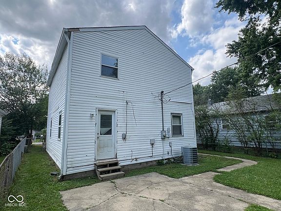 5th image of 3945 Aurora St