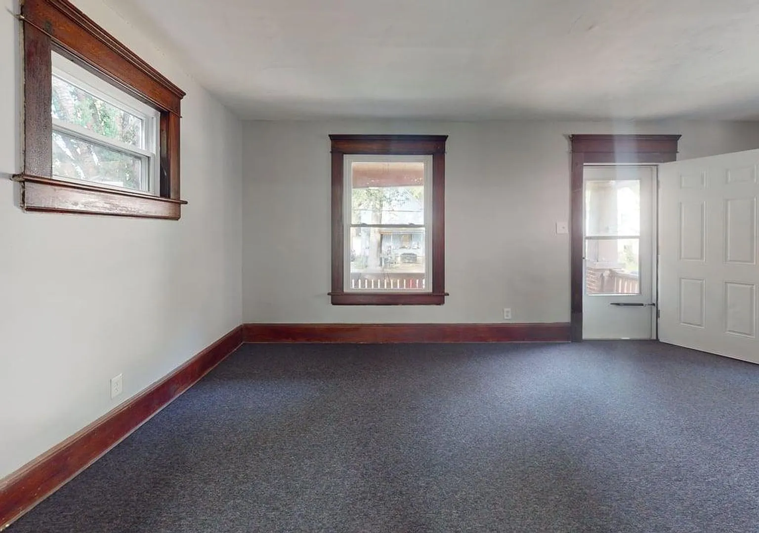 Recently Updated 3-Bedroom Home - Akron — Photo 4