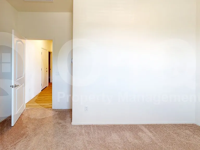 8840 E Raven Hill Way — Photo 15