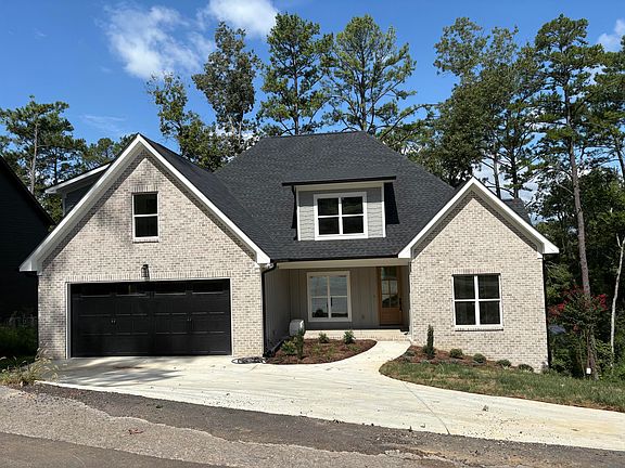 3rd image of 581 Benson Dr