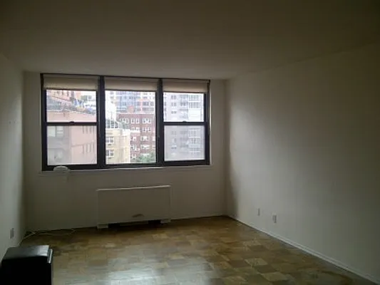 Rented by Classic Marketing- 530 Park1 | media 17