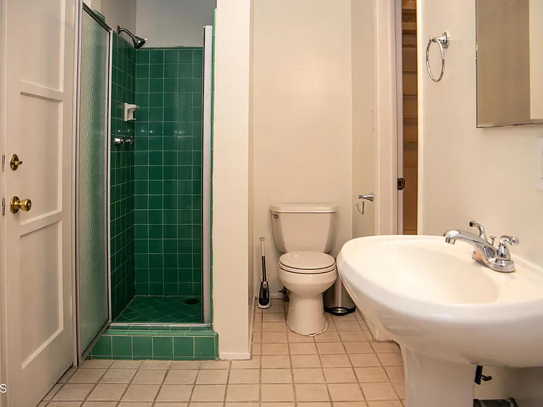 7601 Flight Ave — Photo 26
