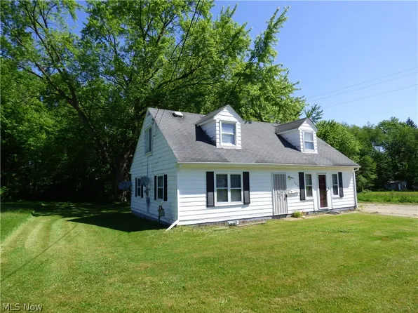 394 Comstock St NW, Warren, OH 44483